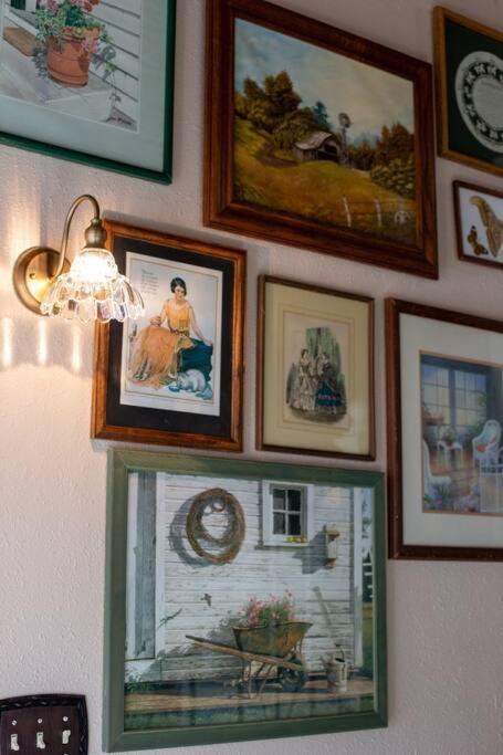The Mint Cottage With Garden Anchorage Bagian luar foto